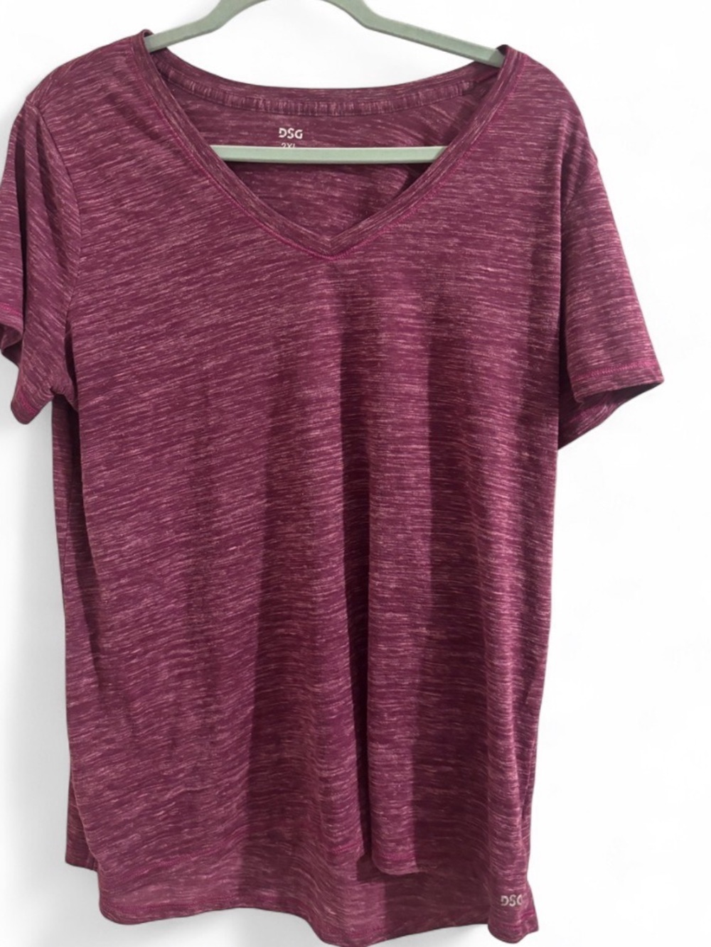 DSG Heathered Wine V-Neck Short Sleeve Tee